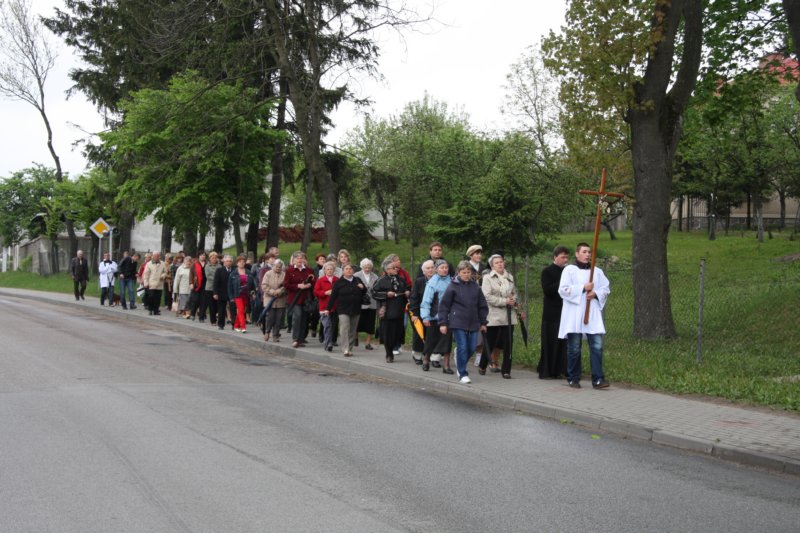 pielgrzymkamoszczonnesanktuariummbbolesnej06052012r30.jpg