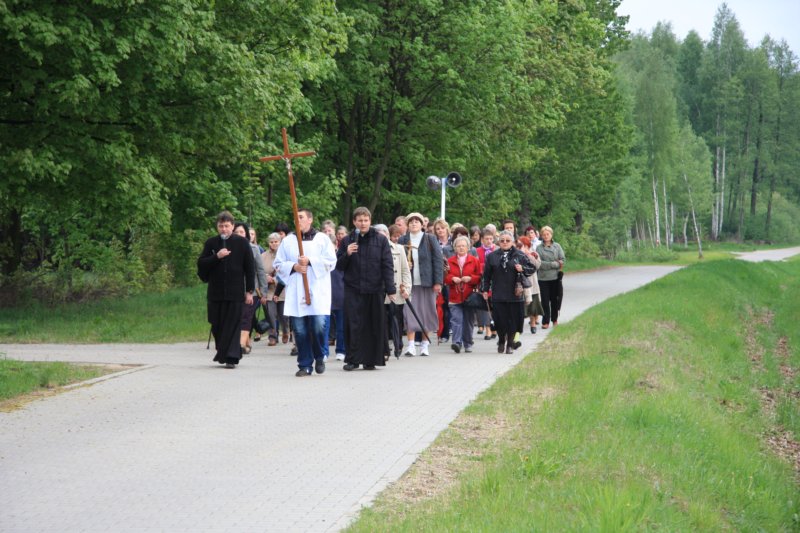 pielgrzymkamoszczonnesanktuariummbbolesnej06052012r63.jpg